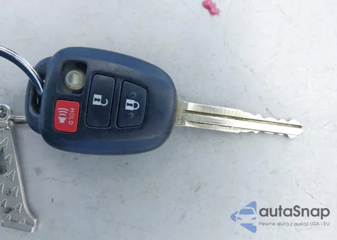 2017 Toyota Corolla Se Special Edition z USA, uszkodzony, nr VIN 5YFBURHE4HP611541